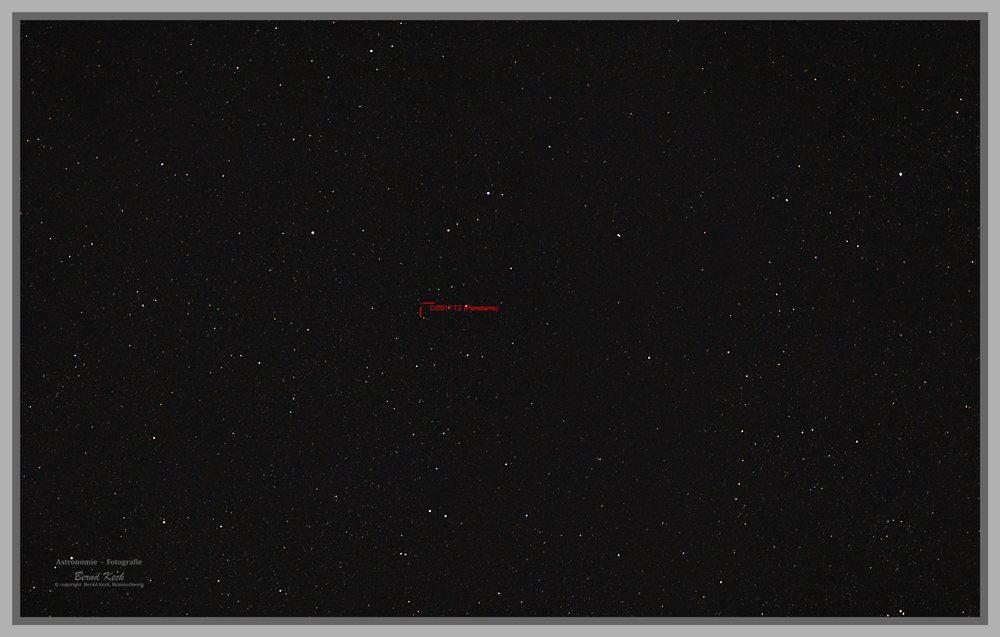 Komet C/2017 T2 (Panstarrs) am 4. Dez. 2019, 18:00 Uhr. Das Bild entstand durch Überlagerung mehrerer Einzelaufnahmen. Der Komet könnte im Frühjahr 2020 eine gute Helligkeit bekommen, um mit dem Fernglas zu beobachten.